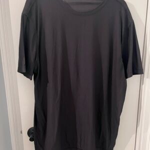 Vuori Men's Strato Tech Tee Black size XL